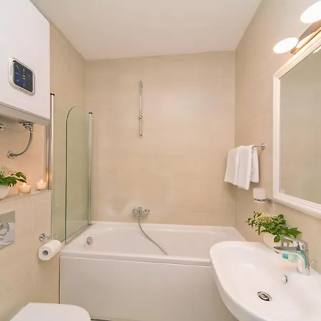 Greystar Apartmán *